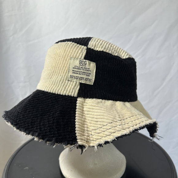 Urban Outfitter BDG Corduroy Hat - Picture 1 of 6